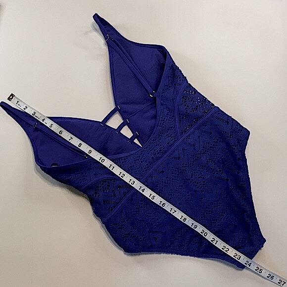 Bathing suit - Picture 7 of 16